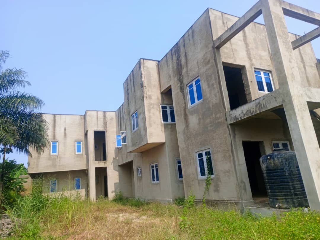 For Sale : 4 units of 2bedroom flat at  Alogba Ebute ikorodu Lagos