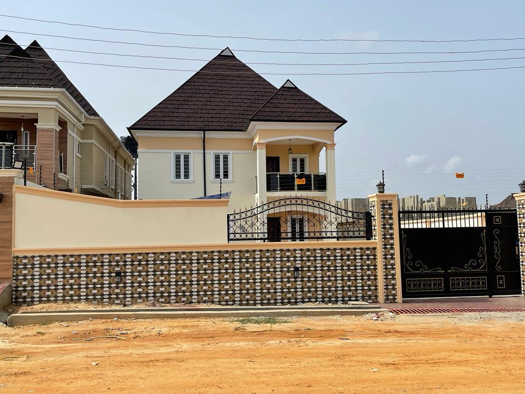 5 Bedrooms Duplex, Valley View Estate